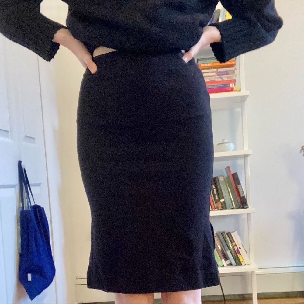 Madewell black pencil skirt!